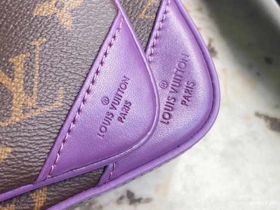 WIS MESSENGER TRIO VUITTON LOUIS 1230